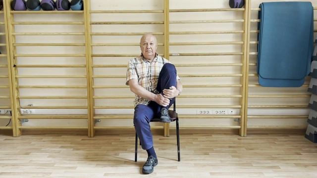 Чтобы колени не болели. Комплекс упражнений смотреть онлайн