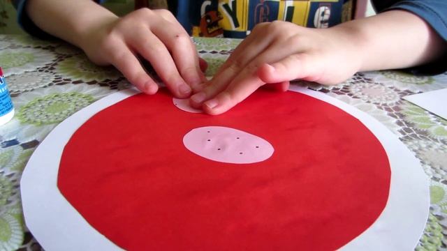 ДРУЖИМ С ВОВОЙ. ДЕЛАЕМ ПОДЕЛКУ "ПИЦЦА" ИЗ ЦВЕТНОЙ БУМАГИ смотреть онлайн