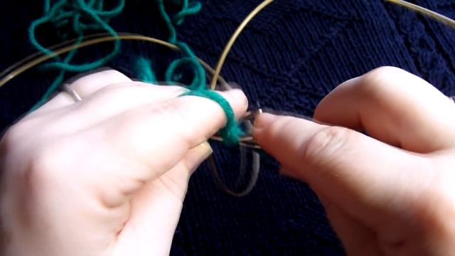 крестообразный набор петель ажурный смотреть онлайн