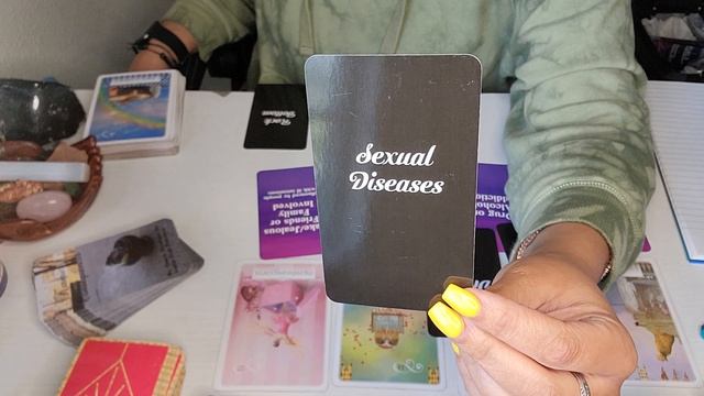 Lookin' 4 a "Vibe" Last Day Being Public! #AllSigns Timestamped #collectivereading #love #tarot смотреть онлайн