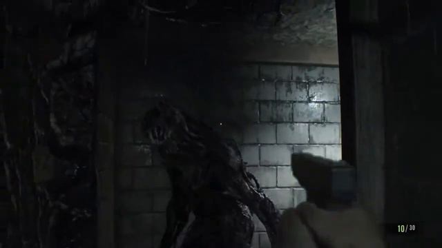 Иследование дома престарелых в Resident Evil 7. смотреть онлайн
