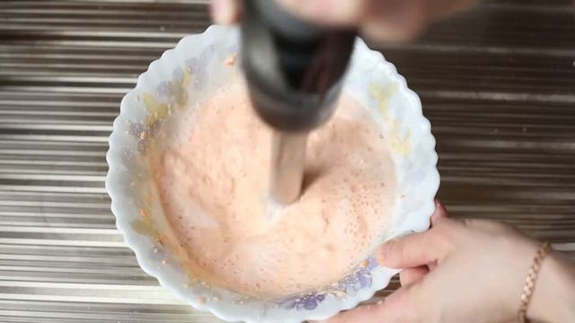 Блины с шоколадным сиропом