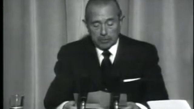 Arias Navarro lee el testamento político de Franco смотреть онлайн