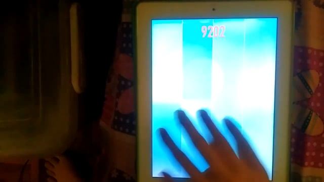 Piano Tiles 2 Bugs: Csardas (10614 points) смотреть онлайн