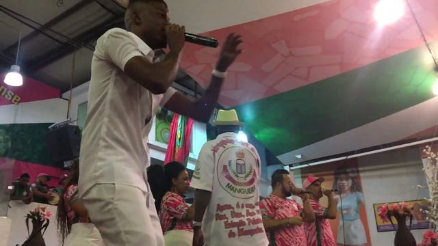 Marquinho Art Samba e Dowglas Diniz cantam Mangueira 2022 смотреть онлайн