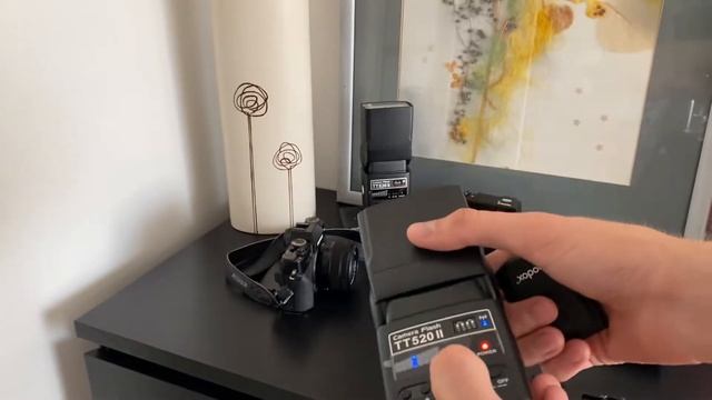 Фотовспышка Godox TT520 II смотреть онлайн