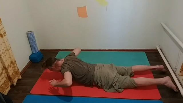 Утренние йога-асаны дома для начинающих. Лучшая утренняя йога ОНЛАЙН перед медитацией. 01.03.2023 г смотреть онлайн