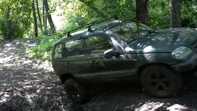 Поставили ТОЧКУ в споре НИВА ШЕВРОЛЕ против НИВА 3д на БЕЗДОРОЖЬЕ