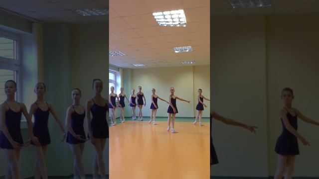 образцовый хореографический ансамбль "Березки" г. Волжский. смотреть онлайн