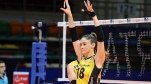 Турецкая волейболистка, которая танцует как Юлия Герасимова! Чей танец КРУЧЕ?!