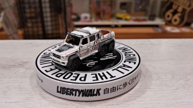 Unboxing Era Car 1:64 Mercedes-Benz G63 AMG 6x6 from Gumball 3000 смотреть онлайн