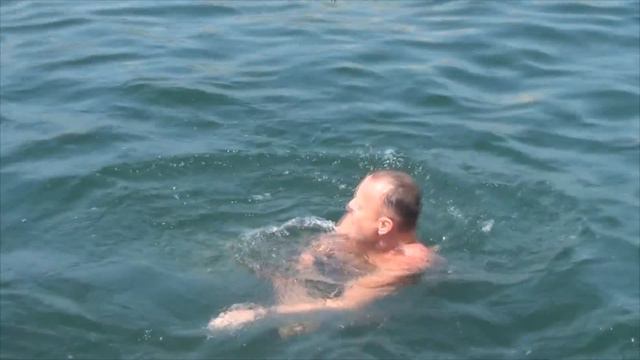 Лёгкий способ накачать пресс и укрепить позвоночник. Чем заняться на море. смотреть онлайн