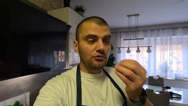 Влог, рецепт салат ромашка, яйца и сосиски что приготовить смотреть онлайн