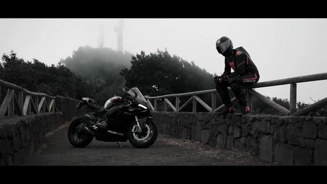 Essáy Feat Ida Dillan - Find You смотреть онлайн