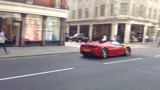 Ferrari 458 Italia Spider in London смотреть онлайн