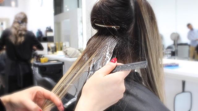How To Go Blonder (Ultra Bond Seal) смотреть онлайн