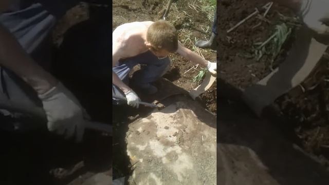 совместный коп трубы и знакомство с Иванычем смотреть онлайн