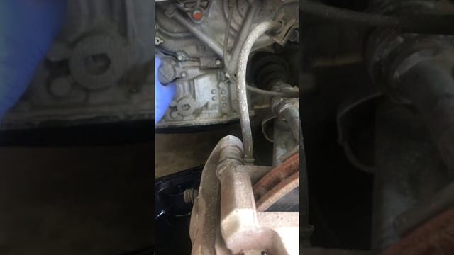 2014 Nissan Versa transmission OIL filter location! смотреть онлайн
