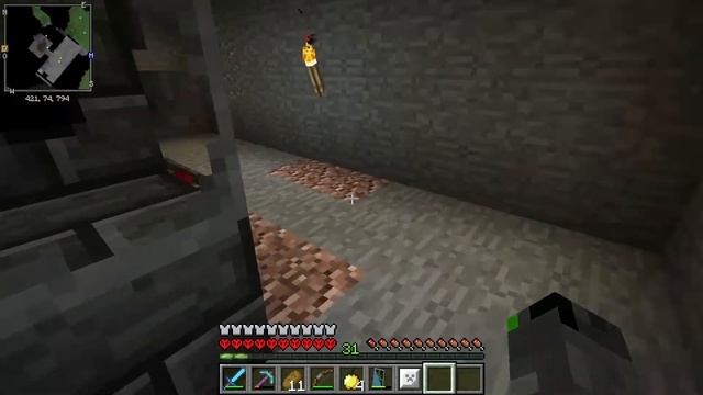Creating a hammer in tinkers construct Minecraft Hardcore S1 E18 смотреть онлайн