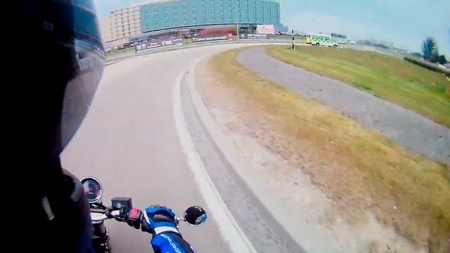 Suzuki Bandit 600 Trip to Dublin Airport смотреть онлайн