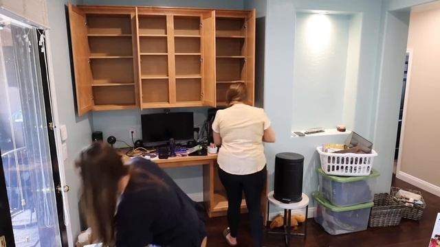 DECLUTTER ORGANIZE & CLEAN WITH ME 2022 :: Decluttering & Organizing Neglected Closets + Cabinets ?