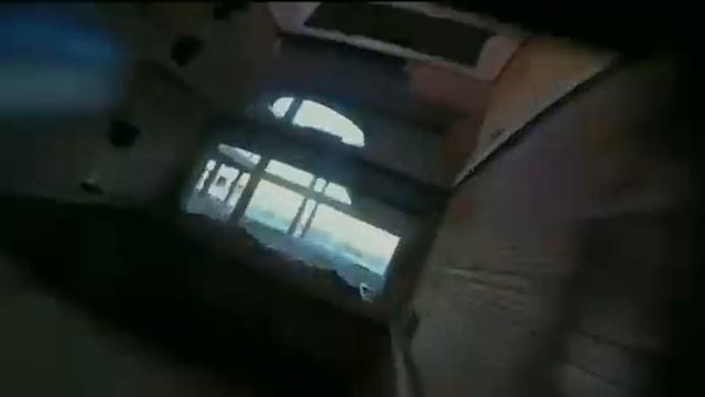 Полёт на гоночном квадрокоптере смотреть онлайн