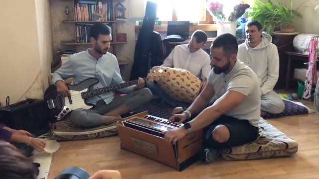 Максим Лобаев прабху -Джая Радха Мадхава смотреть онлайн