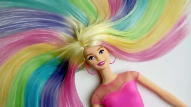 BARBIE Кукла с фризьорски салон Цветовете на дъгата от магазини Касида смотреть онлайн