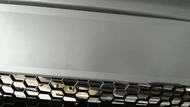 Защитная сетка радиатора _ЯрПласт_ для Лада Лар.mp4