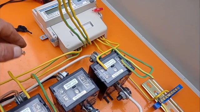 Подключение трехфазного счетчика через трансформаторы тока. смотреть онлайн