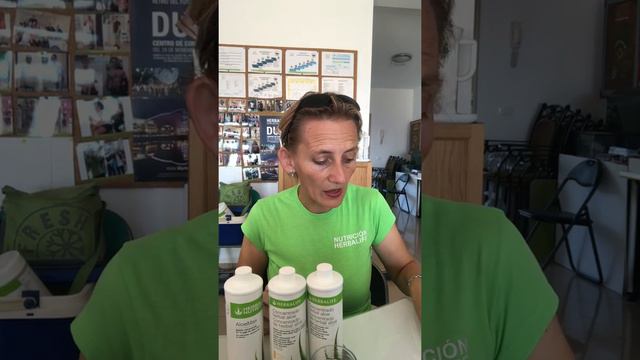 Bebida de Aloe Vera sabor original, sabor de mango y Aloe Max de Herbalife смотреть онлайн