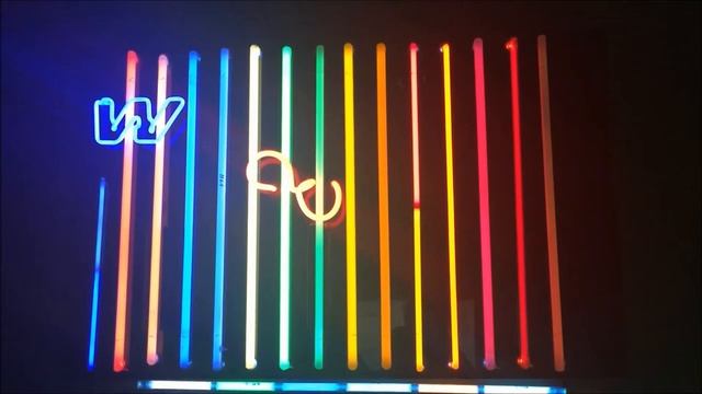 Выставка неоновых вывесок “Poznan w blasku neonow” смотреть онлайн