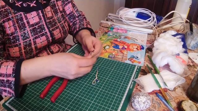 Кот щёголь. Ватная игрушка. Мастер класс. Часть 1. Каркас. смотреть онлайн