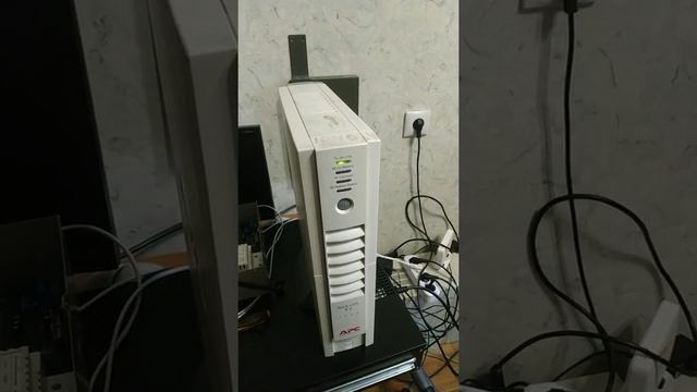 Ошибка УПС APC Back-UPS RS 1000 смотреть онлайн