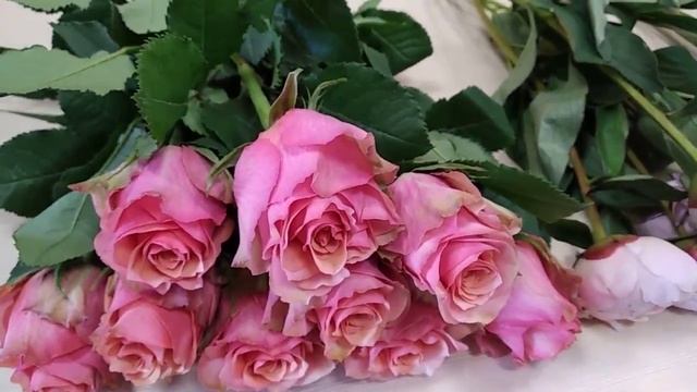 Создаем букет для Девы. Мастер класс по флористике. Часть 1 смотреть онлайн