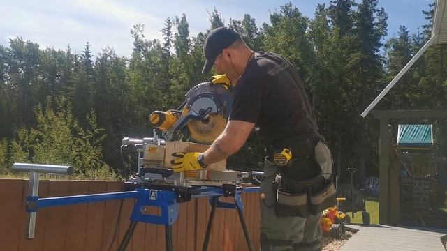 Dewalt double bevel mitre saw cutting 6x6 смотреть онлайн