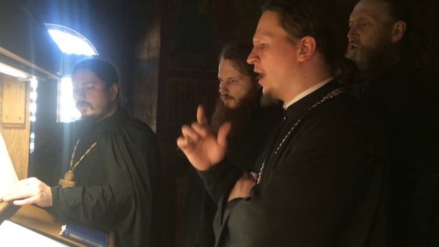 Стихира "Тебе одеющегося", хор монастыря на Пассии 03.04.16 смотреть онлайн