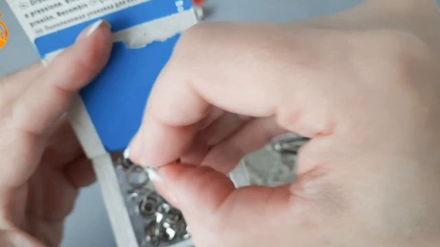 Установка кнопок щипцами Prym