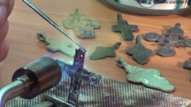 РЕСТАВРАЦИЯ НАХОДОК КАК ИЗ ДВУХ СЛОМАННЫХ КРЕСТИКОВ СДЕЛАТЬ ОДИН ЦЕЛЫЙ THE RESTORATION OF THE CROSS смотреть онлайн