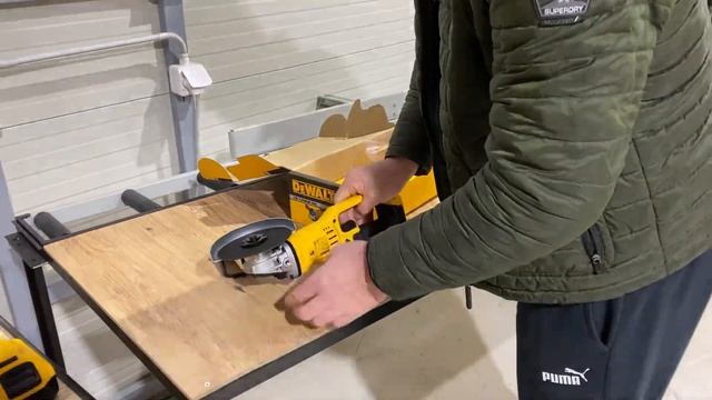 DeWALT DCG412N смотреть онлайн