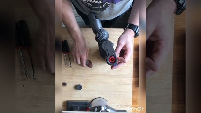 Must Watch FIX!! DYSON Head Not SPINNING Rotation Brush Bar Fluffy...... FIX.
