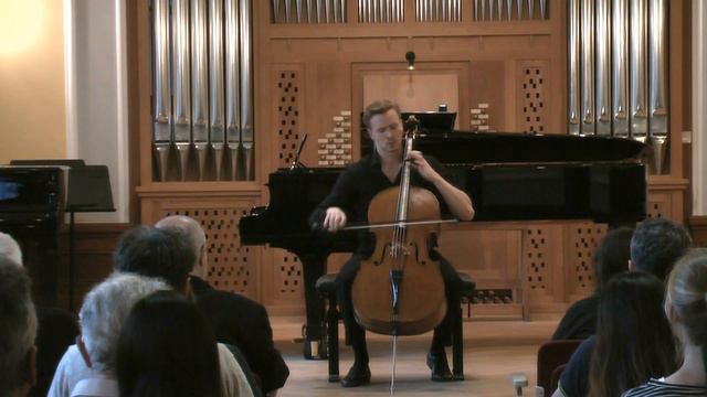 Bach Cello Suite 5 Gavotte I+II смотреть онлайн