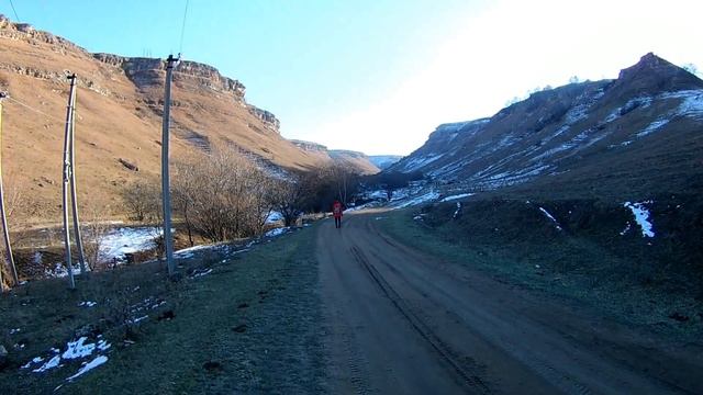 Прогулки по КМВ. Куда сходить в окрестностях. Реки Аликоновка и Медовая(эчки баш). смотреть онлайн