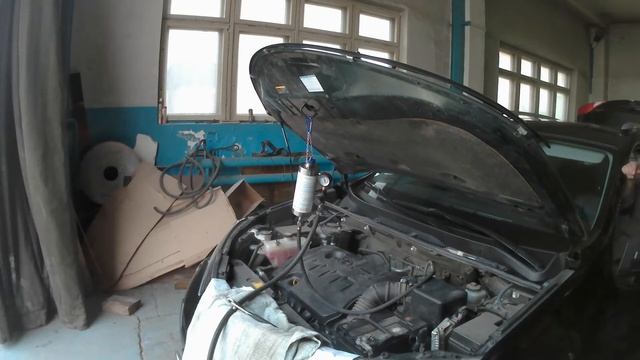 Промывка с подвохом топливного бака Toyota RAV4 2013год смотреть онлайн