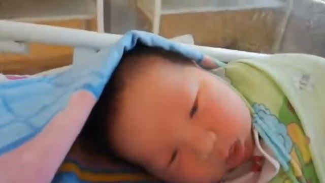 Запах ребёнка запах рая.(Алхамдулиллах) смотреть онлайн