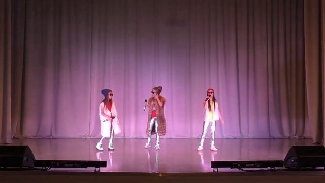 Вокальная студия "Триольки" трио "Фокусы"- "Соседнее село" смотреть онлайн