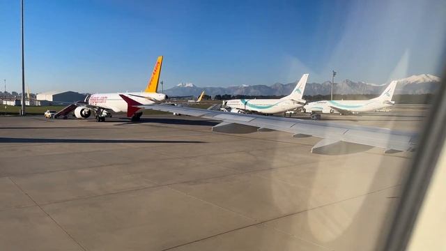 Видео с телефона №9: полет в Анталью на Turkish Airlines, поезд в Краснодар смотреть онлайн