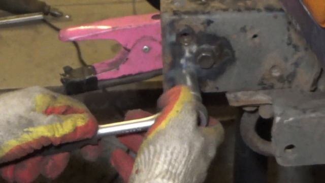 Ставим лебёдку на TLC70 смотреть онлайн