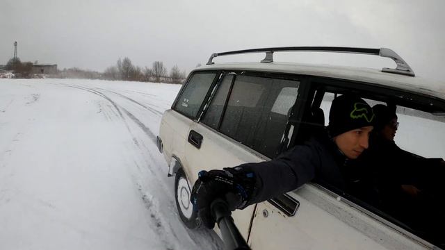 Дрифт на ВАЗ-2104 смотреть онлайн