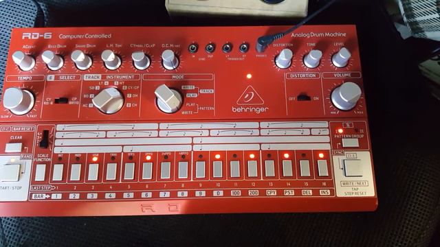 behringer RD 6 节拍响起那就是我 смотреть онлайн